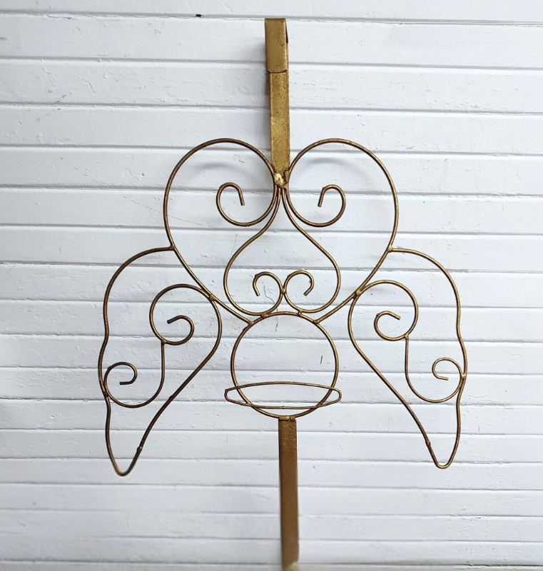 Gold Wreath Hangar